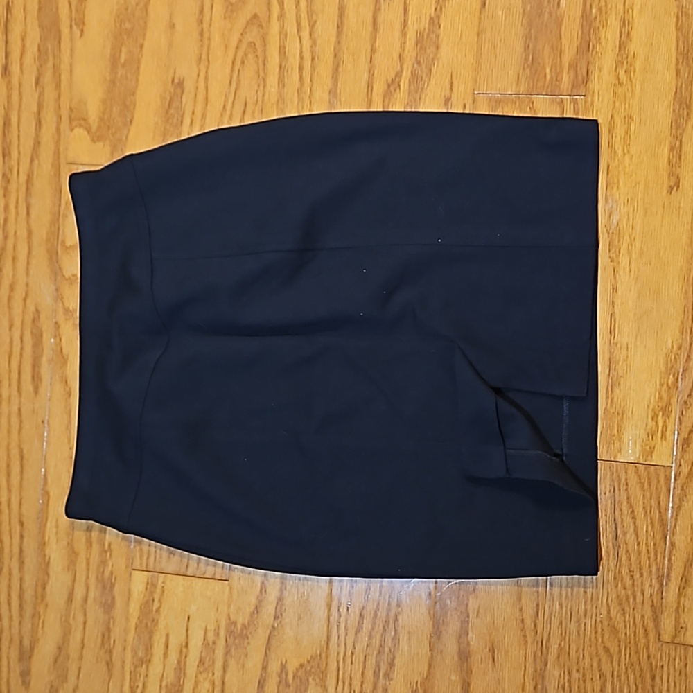 Ellen Tracy Black Stetchy Skirt - Picture 6 of 8